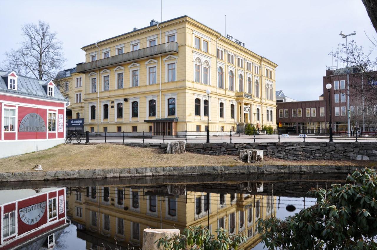 Stadshotellet Кристинехамн Экстерьер фото